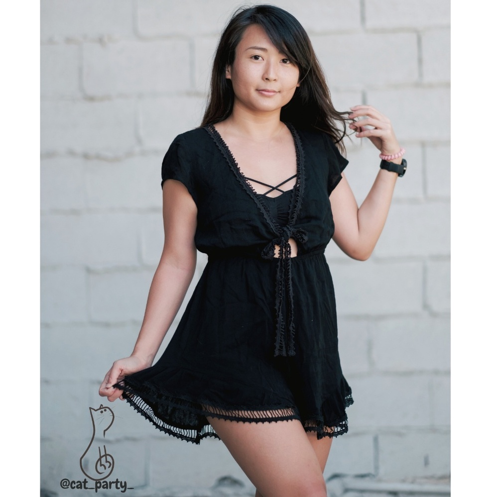 Front tie frilly romper